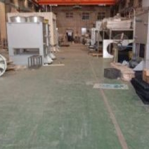 ！独门独户！带行车2000平大车可进车间，高13米，有办公楼