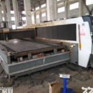 江阴市申港镇芙蓉大道旁出租厂房1800平方米和空余场地602