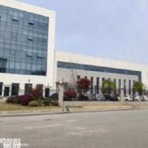 新加坡工业园梅村段底层9000㎡行车厂房带豪华办公可分租