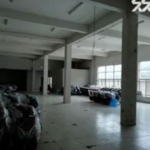 东湖塘4300㎡楼上厂房仓库可分割500㎡价格便宜大货梯