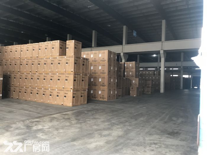 硕放1.1万平机械厂房、每跨都有行车、大车好进出可分租