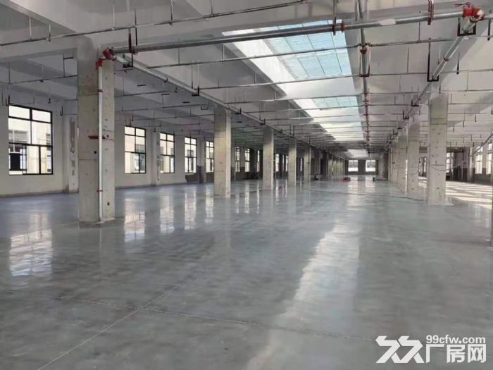 锡山区东港工业园区10000平方多层房出租