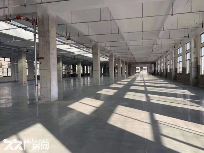 锡山区东港工业园区5000平方多层厂房出租